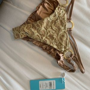 Beach bunny swimsuit size small new with tags